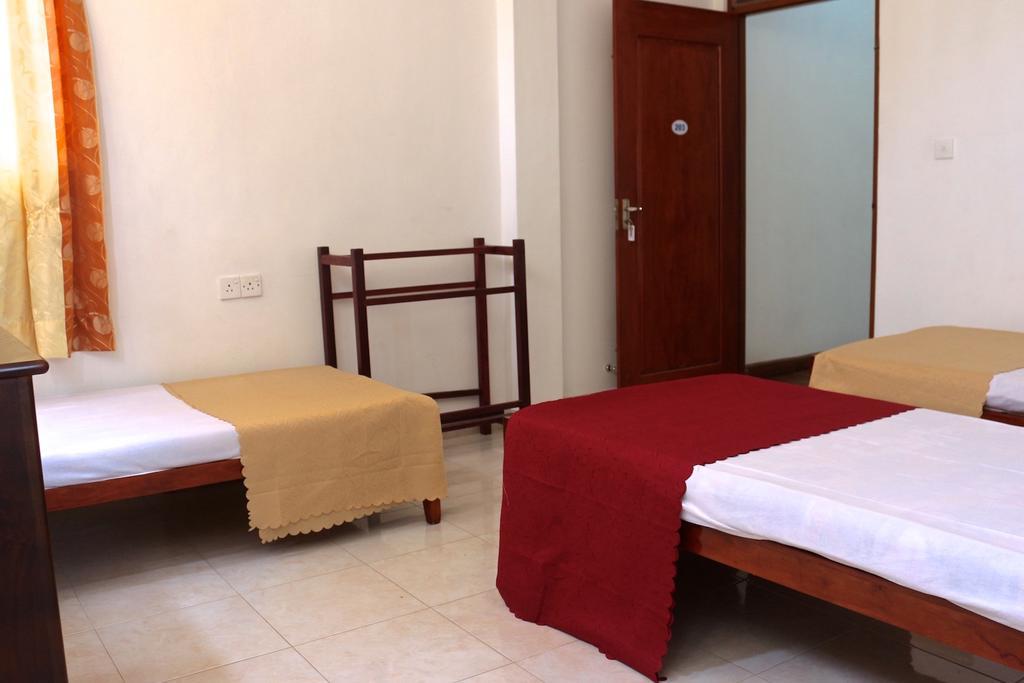 Open Sky Bed and Breakfast Weligama Buitenkant foto