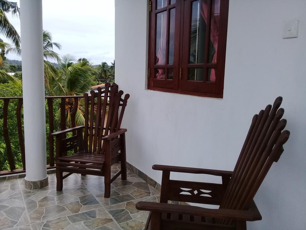 Open Sky Bed and Breakfast Weligama Buitenkant foto