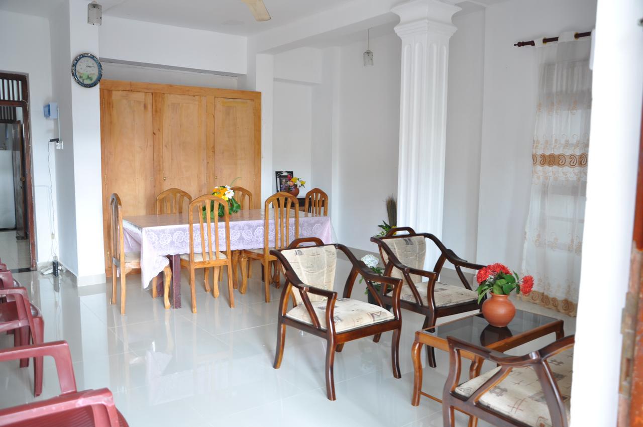 Open Sky Bed and Breakfast Weligama Buitenkant foto